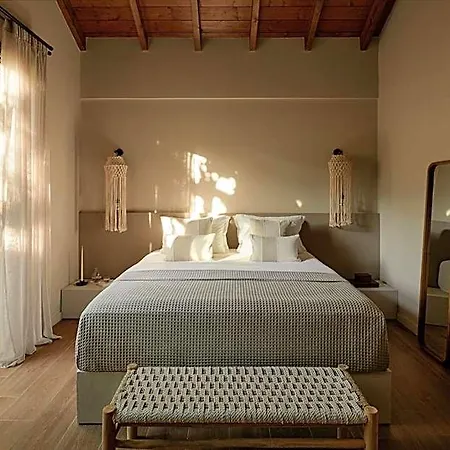 Poesia Hotel 3*