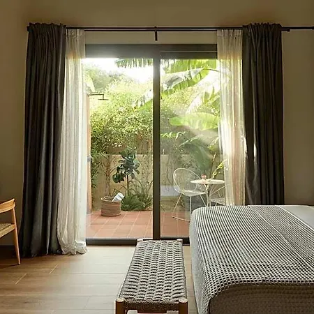 Poesia Hotel Valsamata
